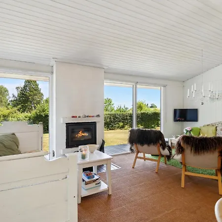 Beautiful In Sejero With Kitchen Ferienhaus Sejerby